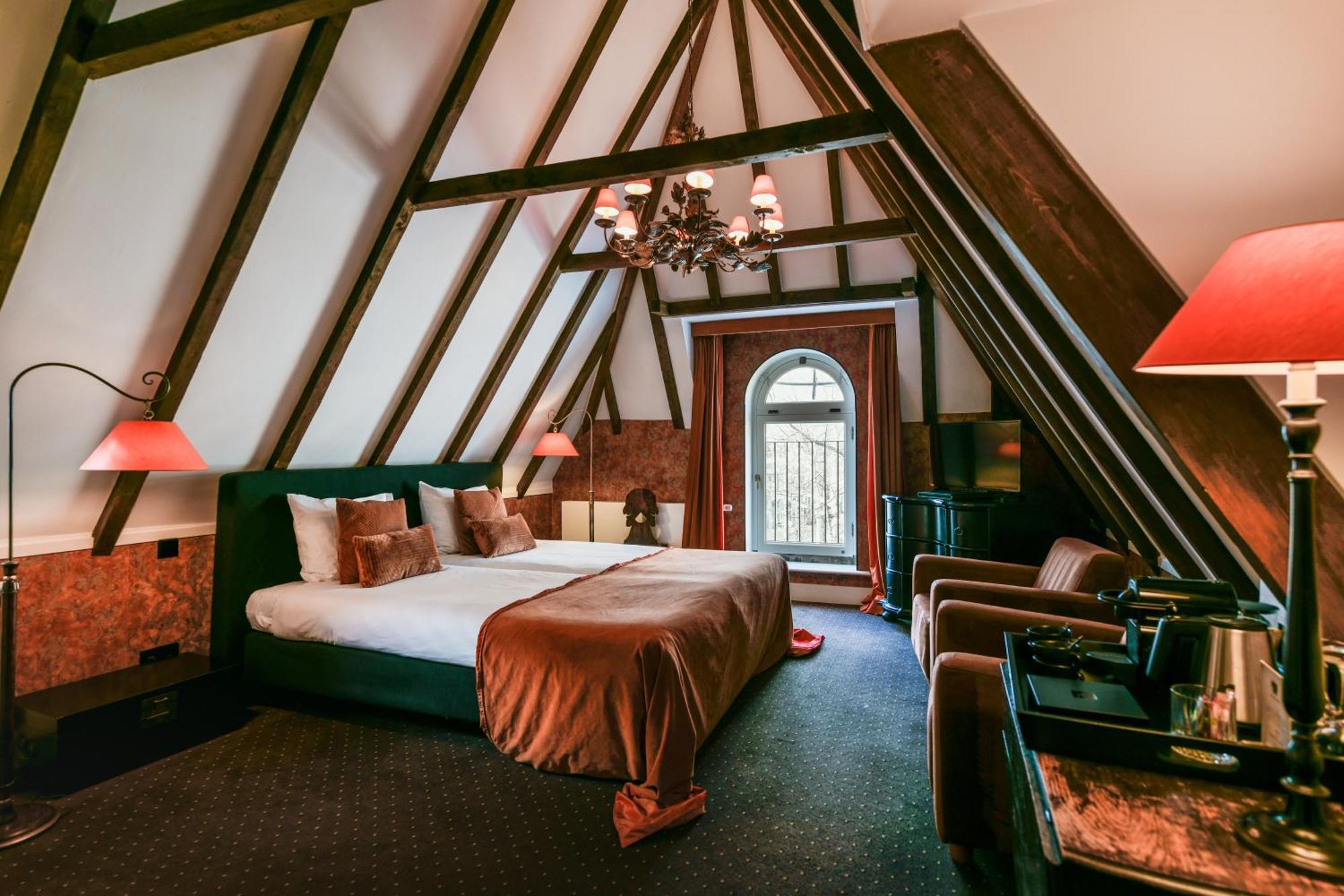 Grand Boutique Hotel-restaurant Vermeer 4*